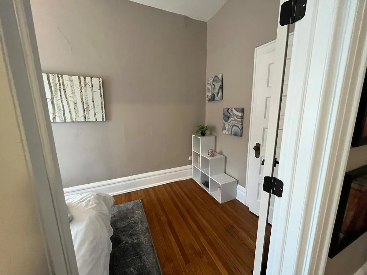 2 Bedroom Totally Renovated And Chic Columbus Apartment